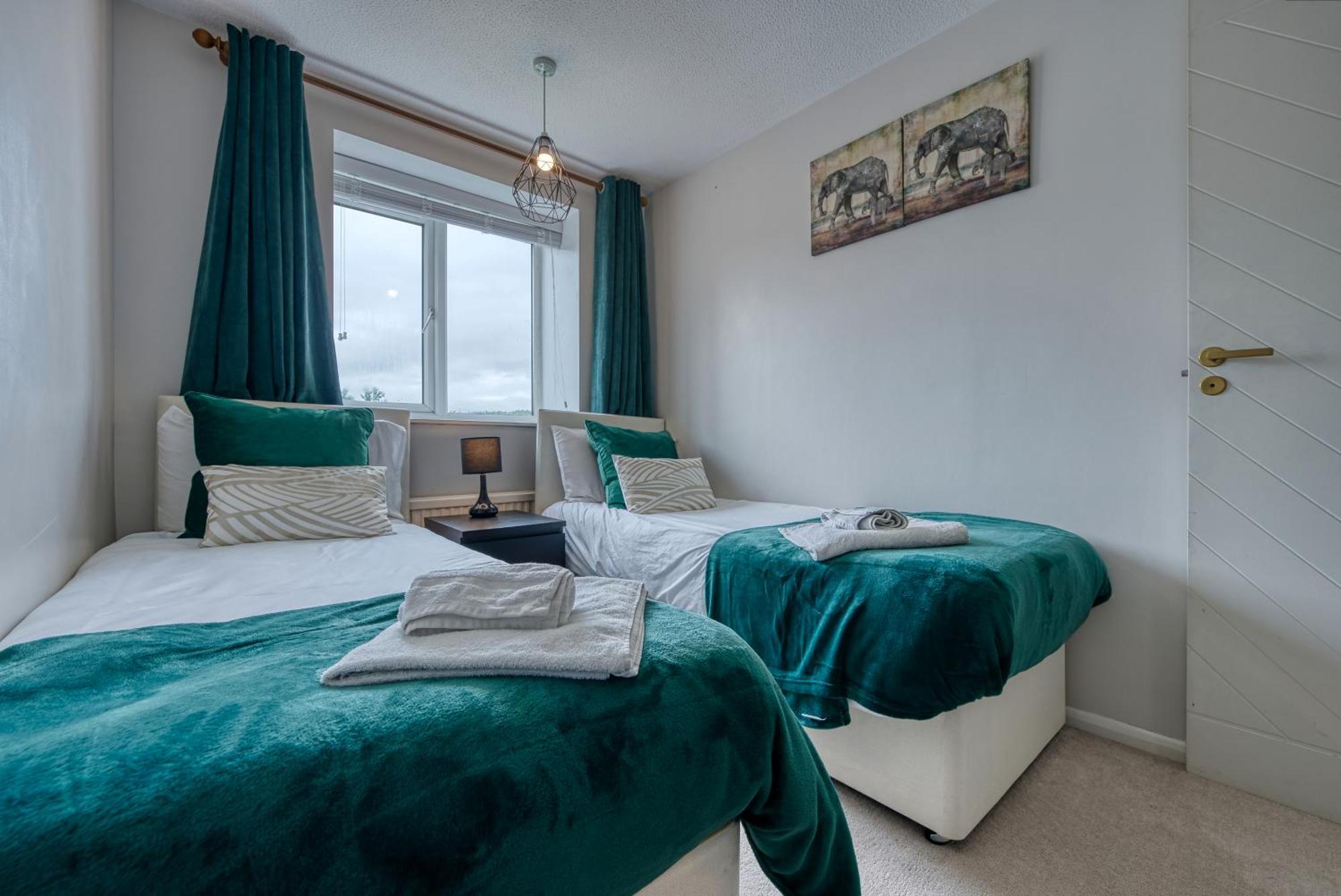Capri 13 Sa - 3 Bed House, Close To Loughborough University & M1 Motorway, Free Wifi, Big Garden, Ample Parking- Ask For Contractor Rates! Exterior foto