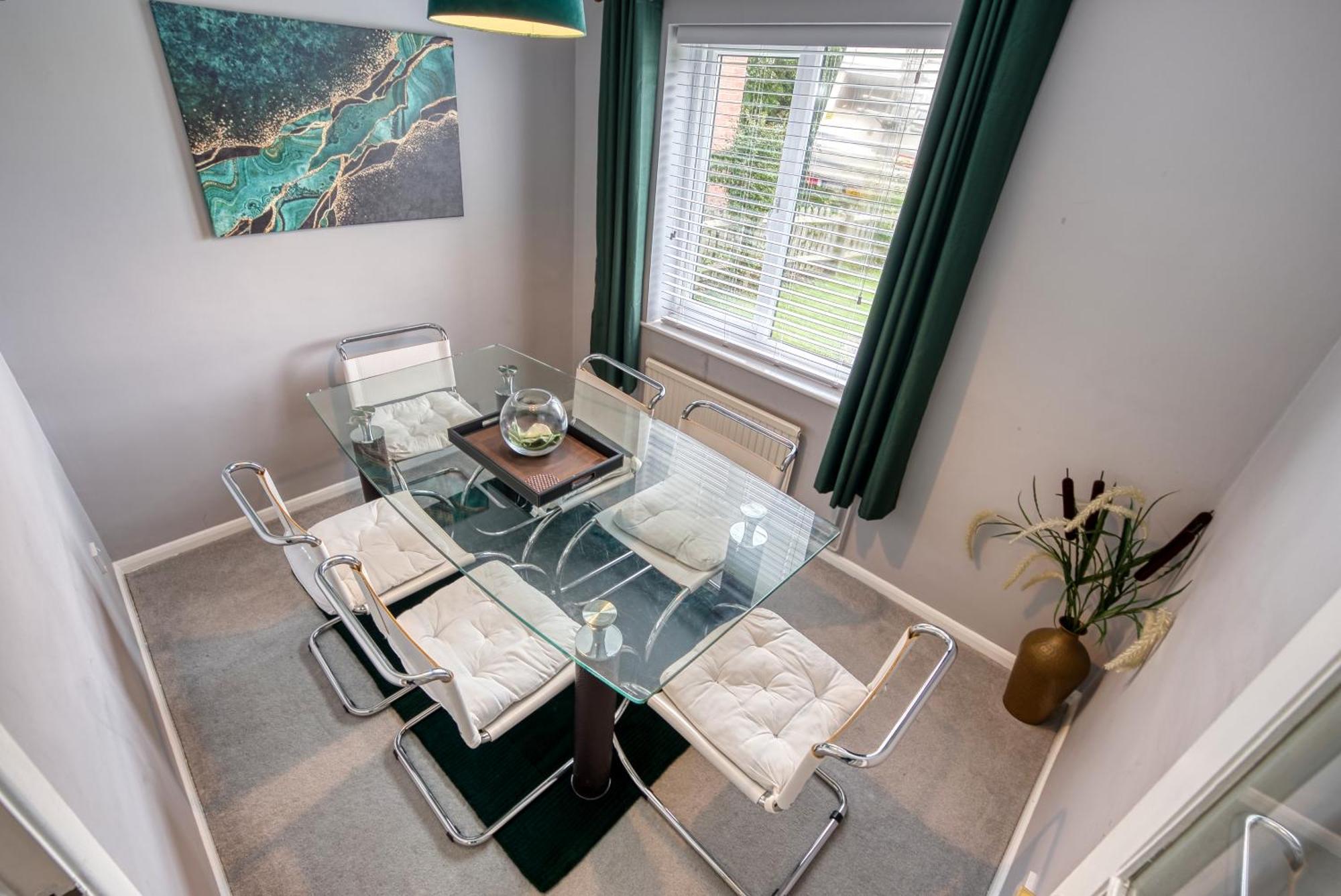 Capri 13 Sa - 3 Bed House, Close To Loughborough University & M1 Motorway, Free Wifi, Big Garden, Ample Parking- Ask For Contractor Rates! Exterior foto